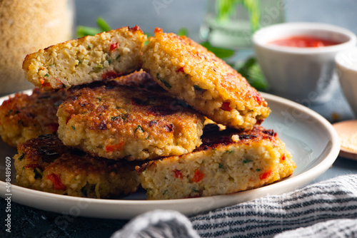 Healthy millet and vegetables burgers