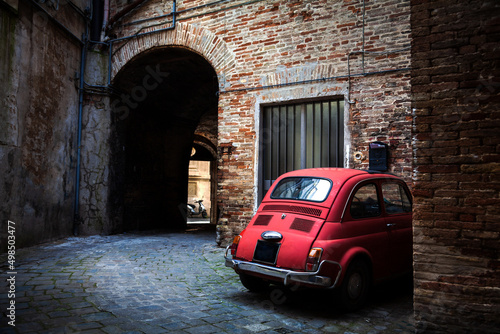 Fototapeta Naklejka Na Ścianę i Meble -  Italian Style Old Fashion