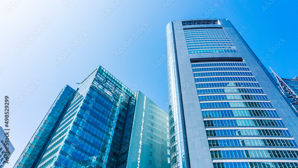 Scenery of a high-rise office building fitted with glass_91