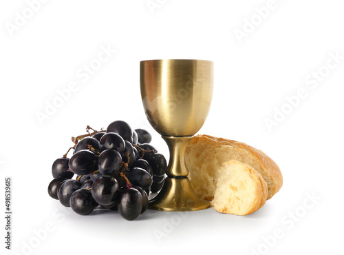 Obraz na płótnie Cup of wine with grapes and bread on white background