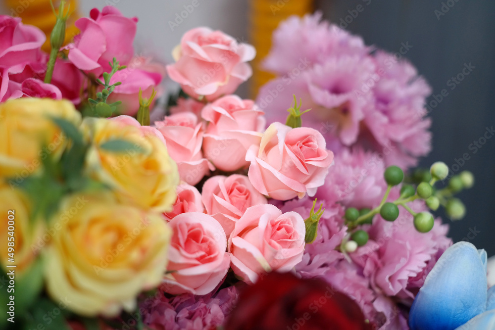 Bouquet of roses in a variety of colorful colors Bouquet of roses in a variety of colorful colors