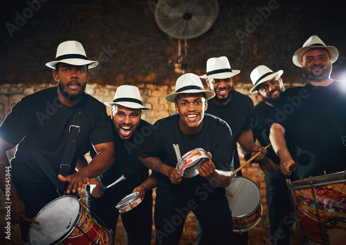 Canvastavla Were here to entertain you tonight