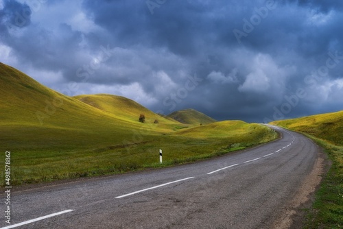 the road to the mountains