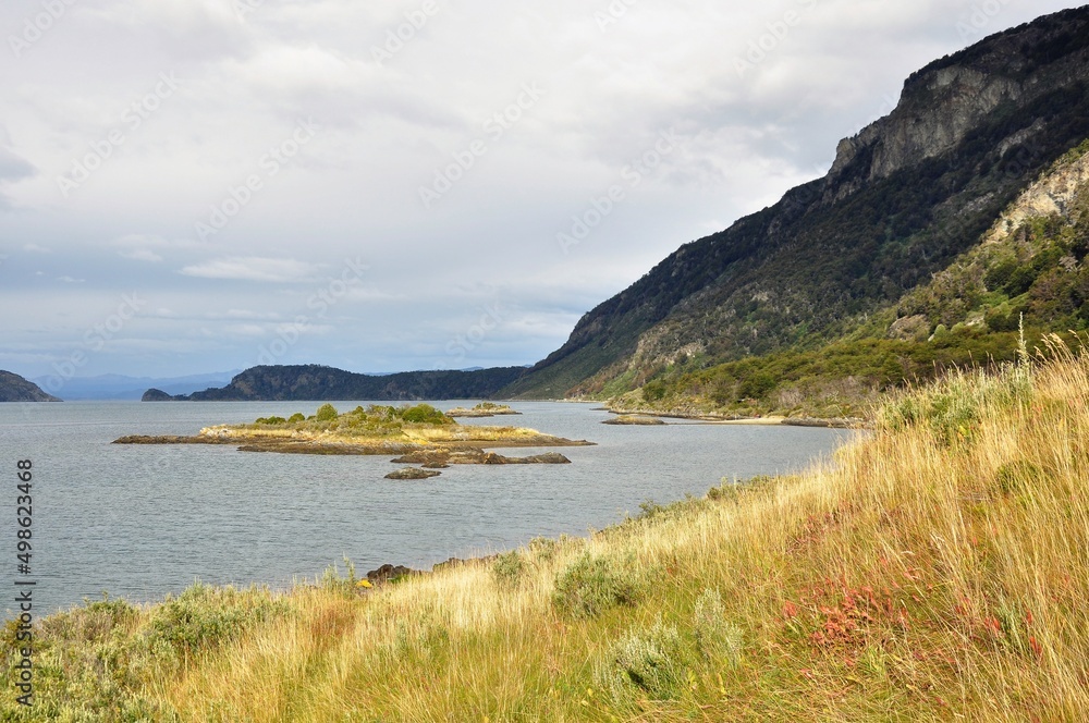 Obraz premium Argentine, Ushuaïa, parc national de la terre de feu, baie Lapataia 