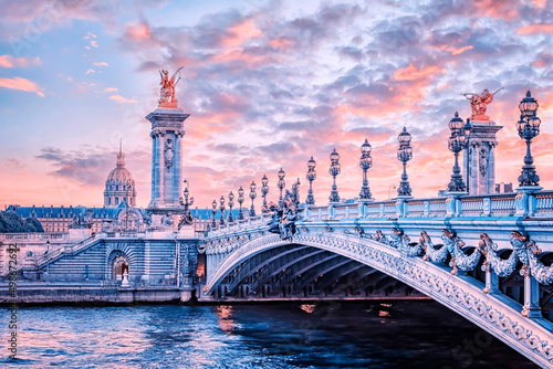 Fototapeta Naklejka Na Ścianę i Meble -  Alexandre III bridge in Paris at sunset