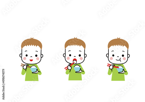 白米をおいしそうにもぐもぐと食べている男の子