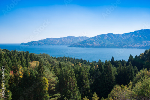 秋の吉浜湾