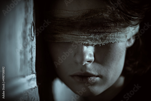 Fotografie, Obraz captive in blindfold