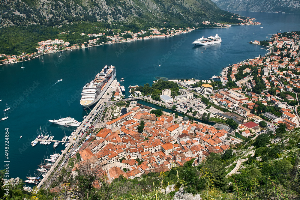 Kotor, Montenegro, Tourismus, Kreuzfahrt.