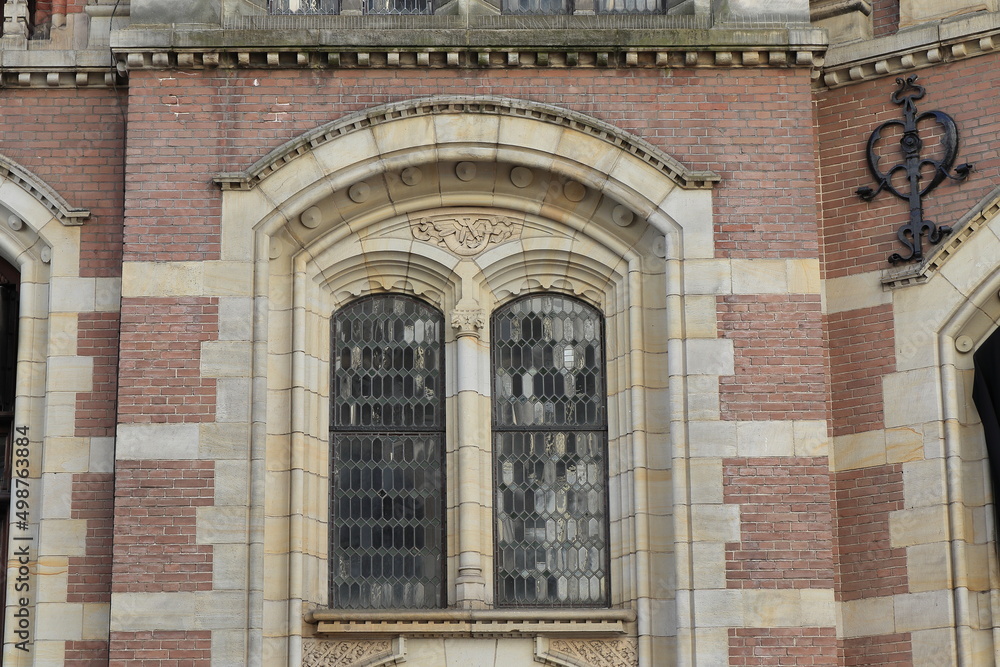 Obraz premium Amsterdam Spuistraat Street Historic Brick Building Window Detail, Netherlands
