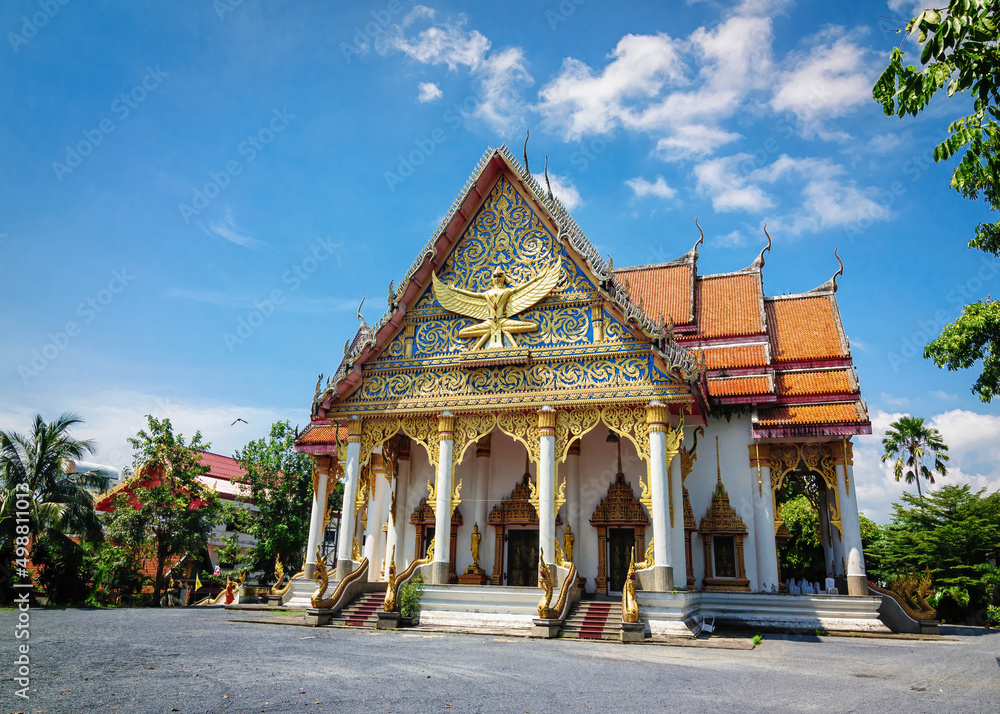 Obraz premium Buddhist temple Wat Wichit Sangkaram, Phuket, Thailand.