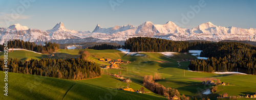 Foto panorama view of the Bernese Alps from Emmental