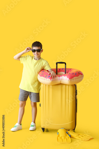 Cute little boy with inflat...