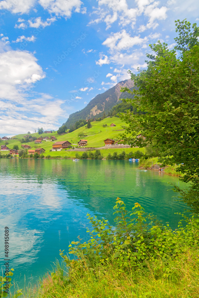 Wunderschöner Lungernsee im Sommer, Schweiz