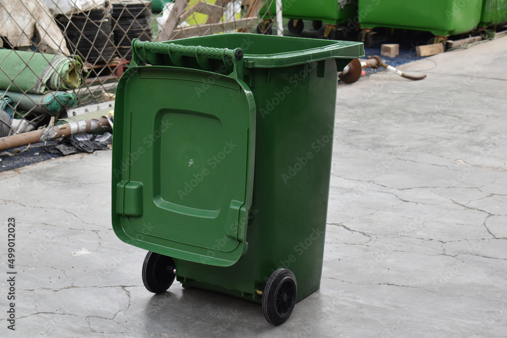 CONTENEDORES DE BASURA - TRASH BINS CONTENEDORES DE BASURA - TRASH BINS