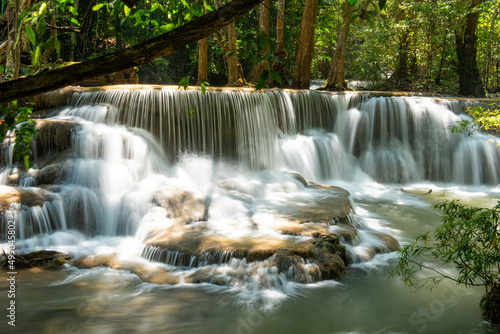 Fototapeta Naklejka Na Ścianę i Meble -  Huai Mae Khamin waterfall at Kanchanaburi , Thailand , beautiful waterfall