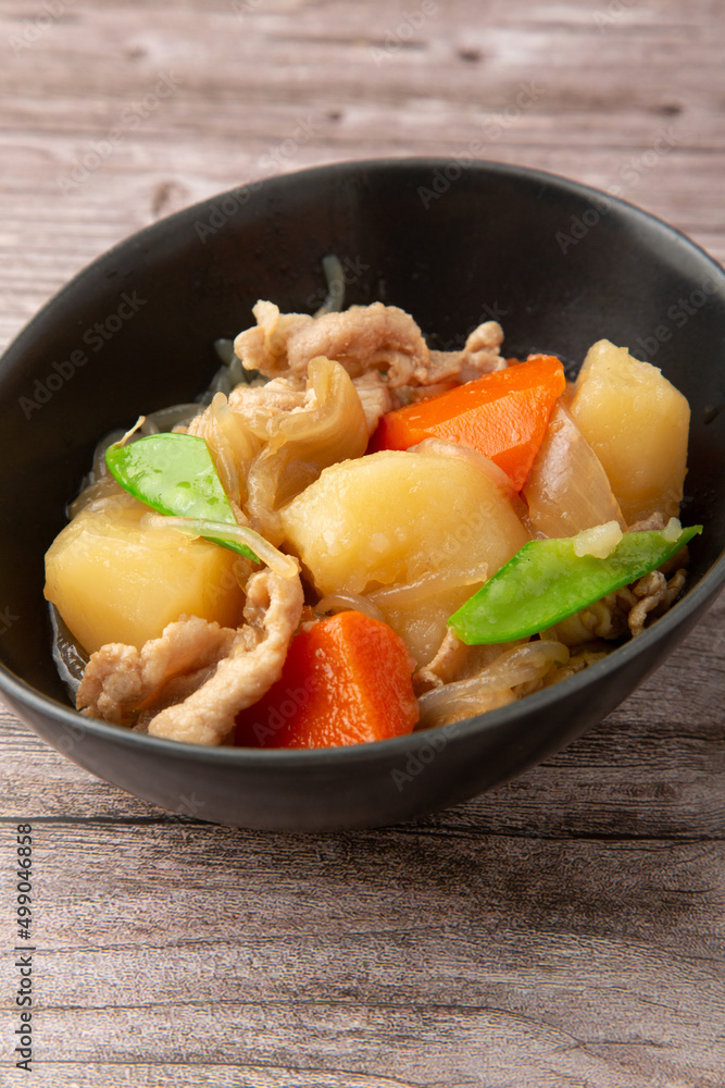 豚肉の肉じゃが