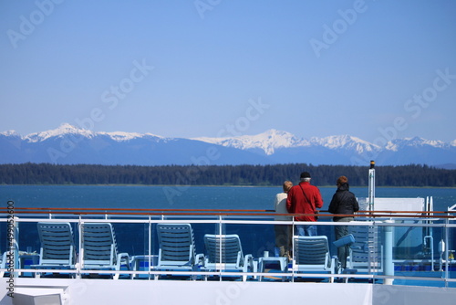 People on cruise
