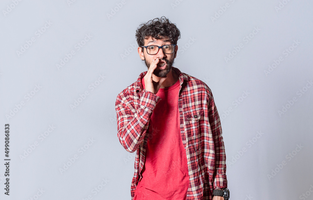 Man announcing with a whisper, man speaking discreetly to the camera, man speaking with a whisper to you Man announcing with a whisper, man speaking discreetly to the camera, man speaking with a whisper to you