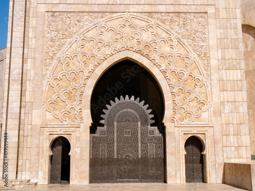 Hassan II Mosque in Casablanca, Morocco on a sunny afternoon © Amine