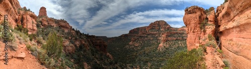 Canyon Majesty Unveiled  Panoramic Vista of an Arizona Wonder