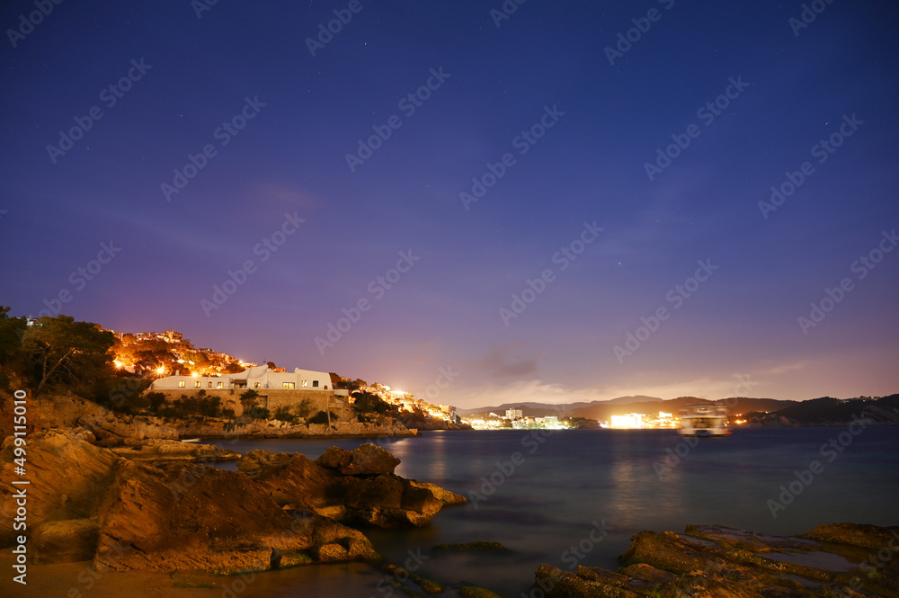 Abendstimmung in der Bucht Cala Fornells auf Mallorca