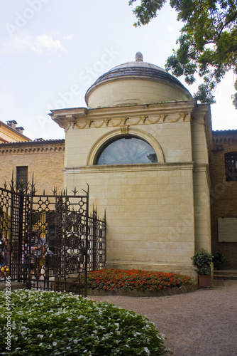 Tomb of Dante Alighieri and Quadrarco of Braccioforte	
 photo