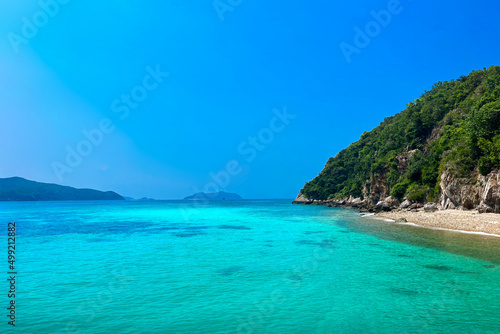 high angle view, beach and bed where the sea has blue water In the Gulf of Thailand, Koh Kham of Thailand © Photo Sesaon