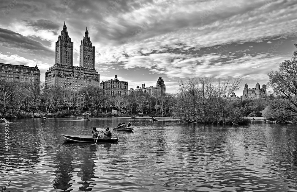 Fototapeta premium Boats on a lake in Central Park