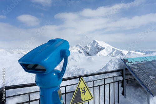 Fotografie, Obraz blue binocular on the observation deck in mountains