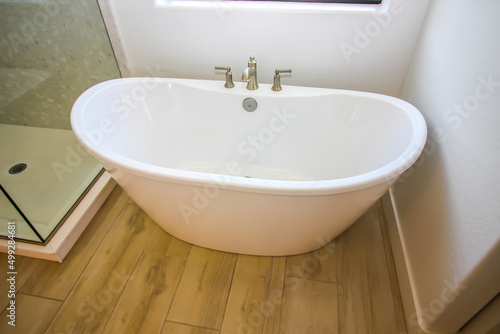 Free Standing White Oval Bathroom