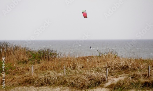 Kitesurfer an der Nordseeküste