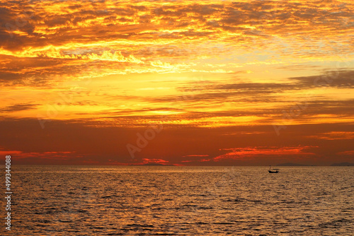 peaceful ocean with beautiful sunset background © leisuretime70