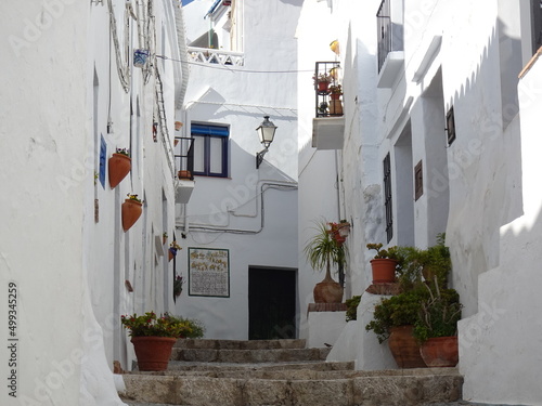 [Spain] Scenery of the old town of the beautiful white village, Frigiliana © marimos