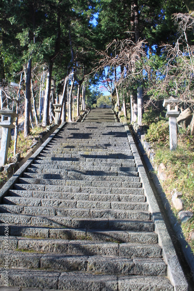 長い石の階段
