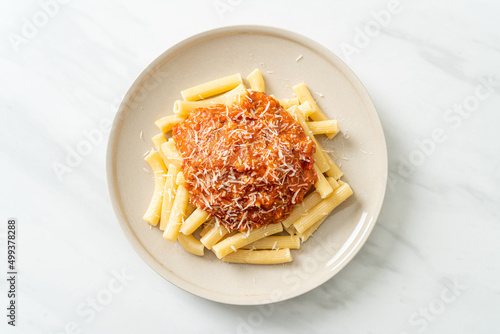 rigatoni pasta with pork bolognese sauce
