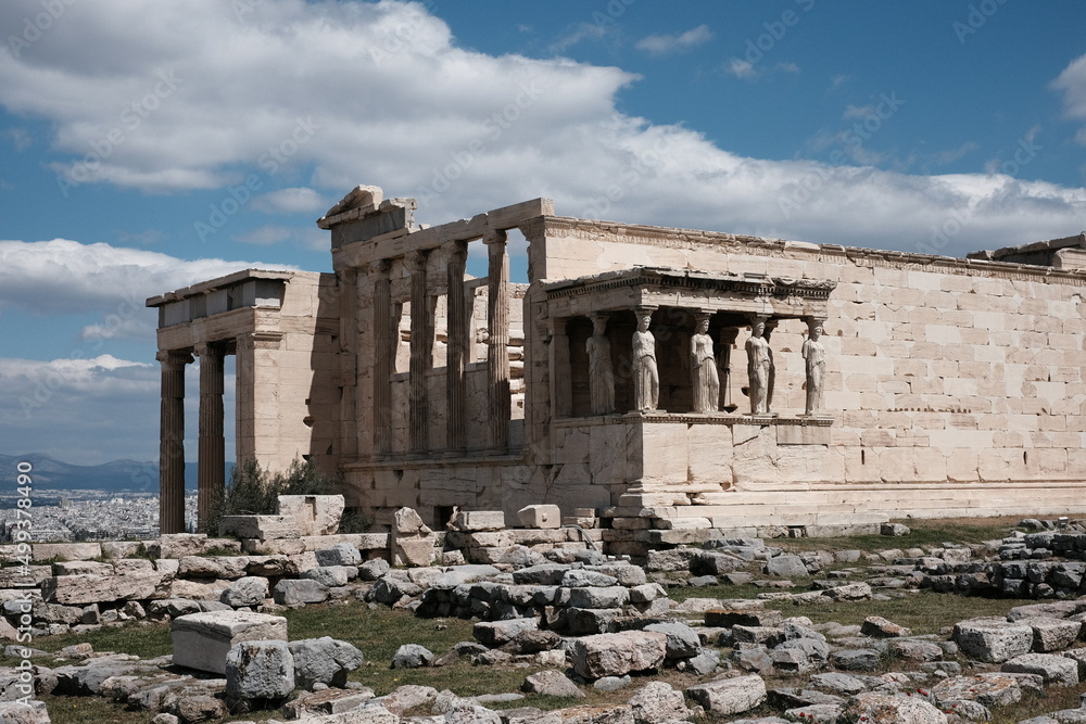 Obraz premium Figures of Caryatids Porch of the Erechtheion. Parthenon on Acropolis Hill, Athens, Greece