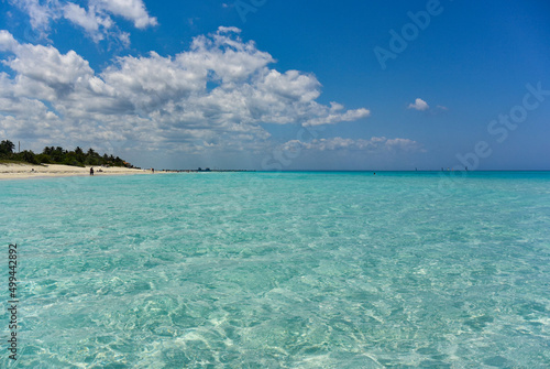 Beautiful Sunny day on the coast of Cuba, Varadero, azure waters of the Atlantic ocean. Cuba. © Виктория Балобанова