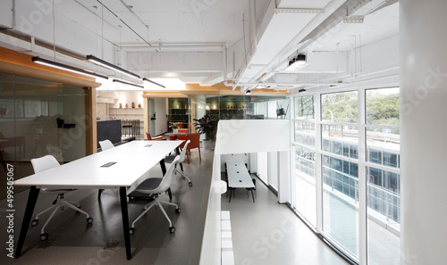 Modern new comprehensive office interior  © lichaoshu