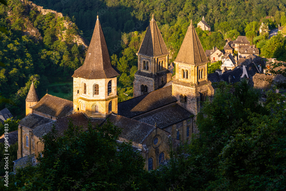 Le village de Conques, la chapelle Saint-Roch, Aveyron, Occitanie, France