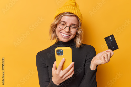 Photography Online payment and purchasing concept