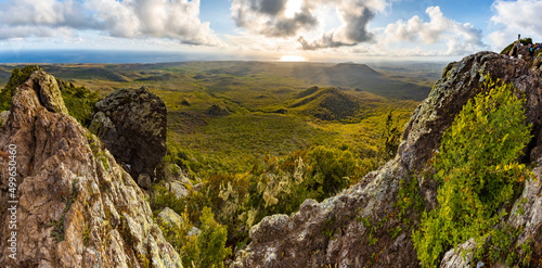 Foto View from Mount Christoffel down to Christoffel National Park on the Caribbean i