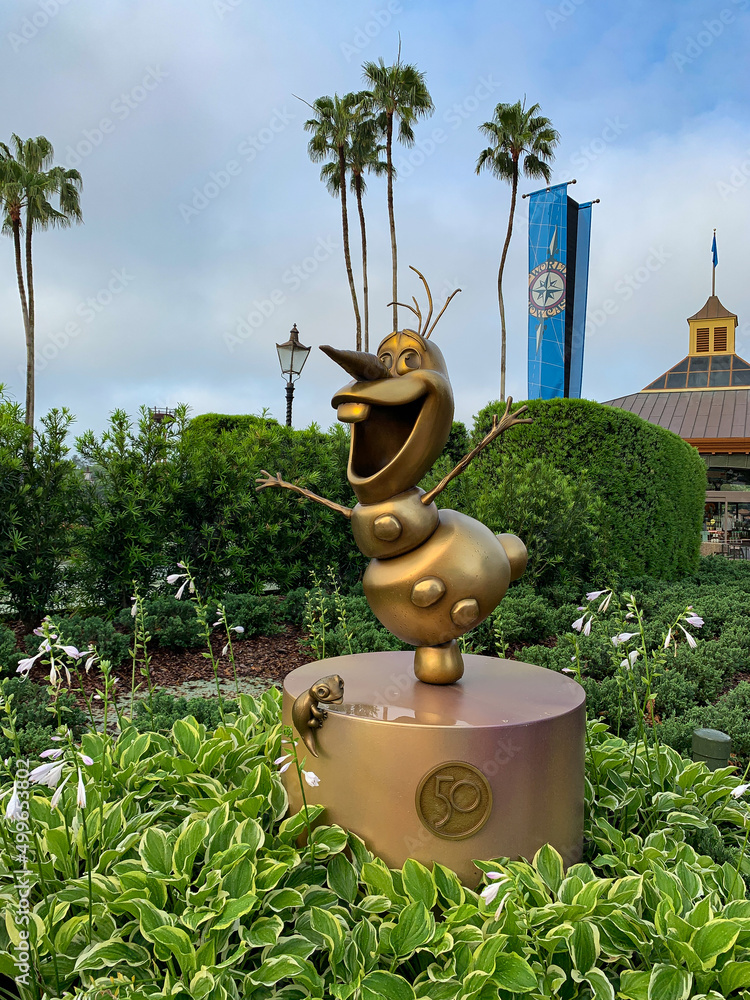 Olaf and Bruni gold statues in the Showcase Plaza, part of the Disney