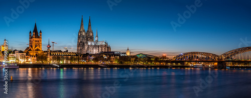 Köln - Blaue Stunde Panorama photo