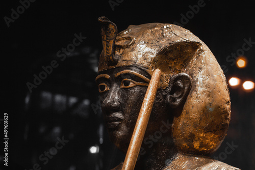 Canvas Print tomb of Tutankhamun pharaoh egypt historical statue golden