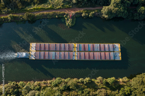 Print op canvas grain transport barge going up the tiete river - tiete-parana waterway