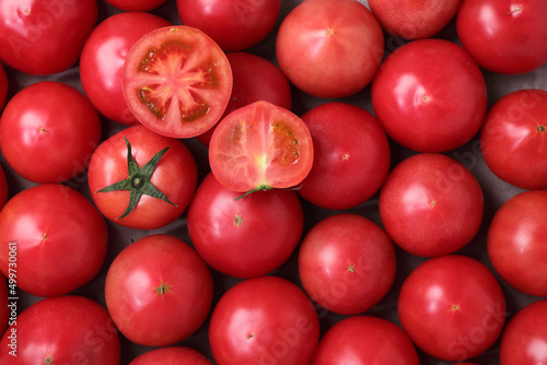 赤いトマトの背景。トマトのグループ © 和弘 塚本