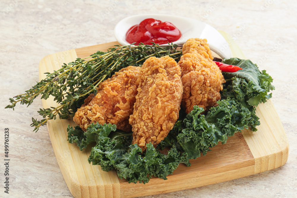 Crispy chicken wings with tomato ketchup Crispy chicken wings with tomato ketchup