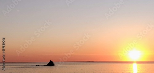 Coucher de soleil sur l'Océan Atlantique, dans le nord Finistère en Bretagne.
Photo prise en Juillet 2020 avec un one plus 6. photo
