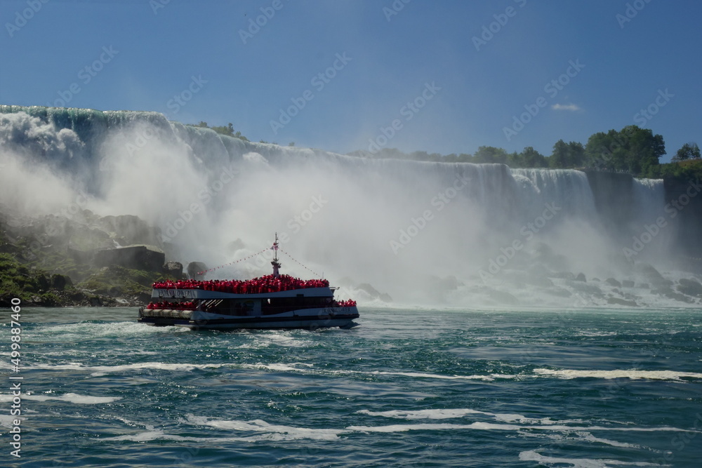 Fototapeta premium Niagara Falls from Canada side during the summer with ships.